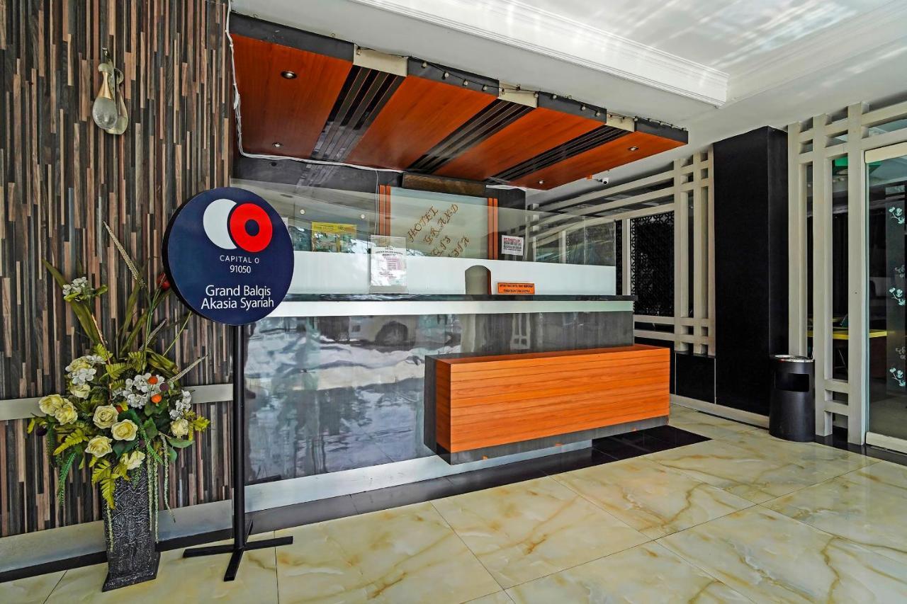 Capital O 91050 Grand Balqis Akasia Syariah Surabaya Luaran gambar
